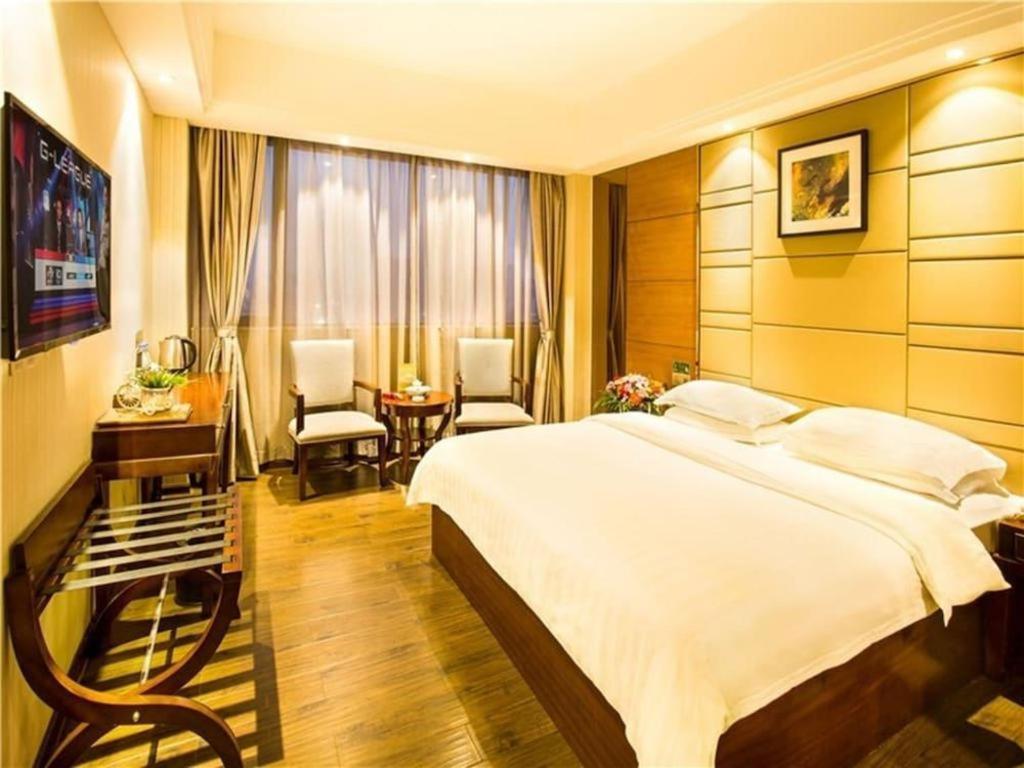 Greentree Inn Guangdong Jieyang Bus Terminal Station Ronghua Avenue Business Hotel Bagian luar foto