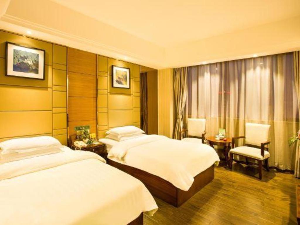 Greentree Inn Guangdong Jieyang Bus Terminal Station Ronghua Avenue Business Hotel Bagian luar foto