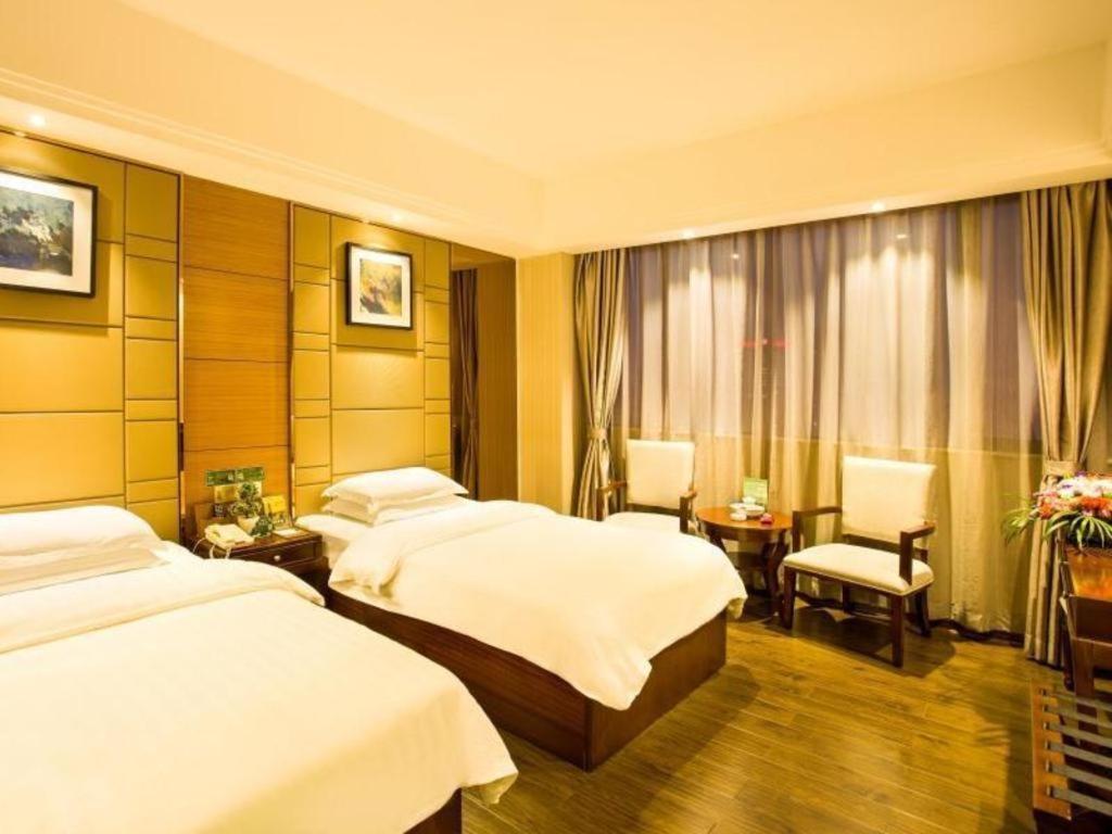 Greentree Inn Guangdong Jieyang Bus Terminal Station Ronghua Avenue Business Hotel Bagian luar foto