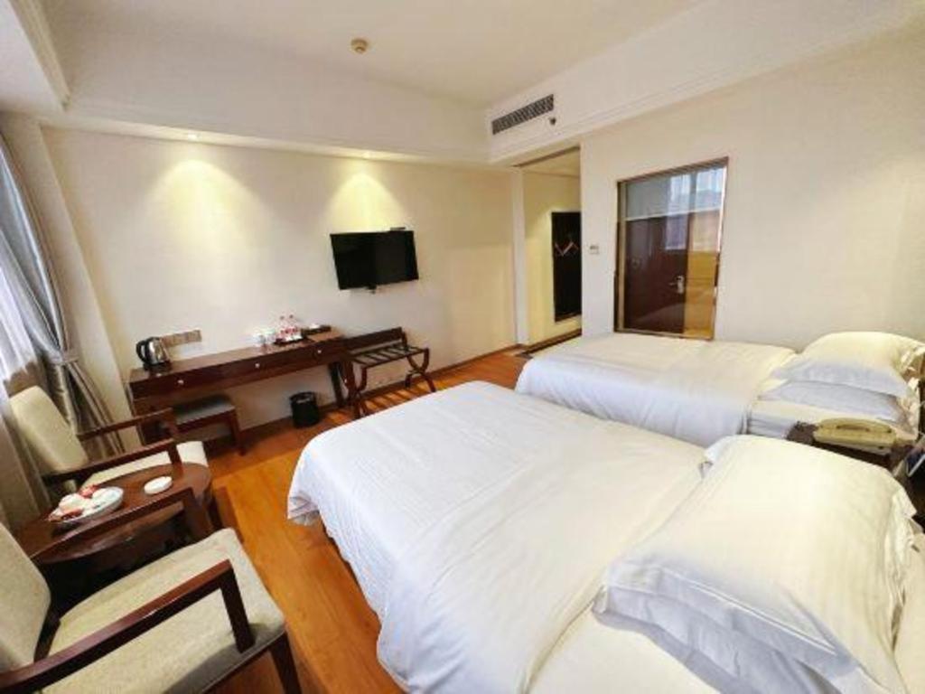Greentree Inn Guangdong Jieyang Bus Terminal Station Ronghua Avenue Business Hotel Bagian luar foto