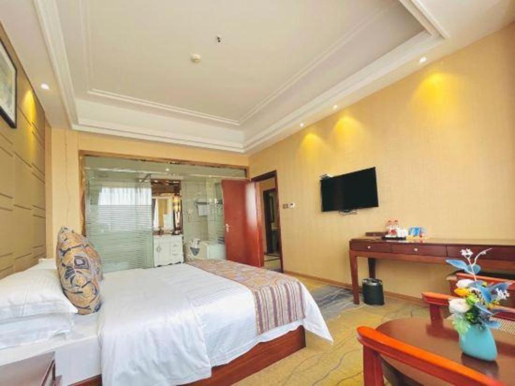 Greentree Inn Guangdong Jieyang Bus Terminal Station Ronghua Avenue Business Hotel Bagian luar foto