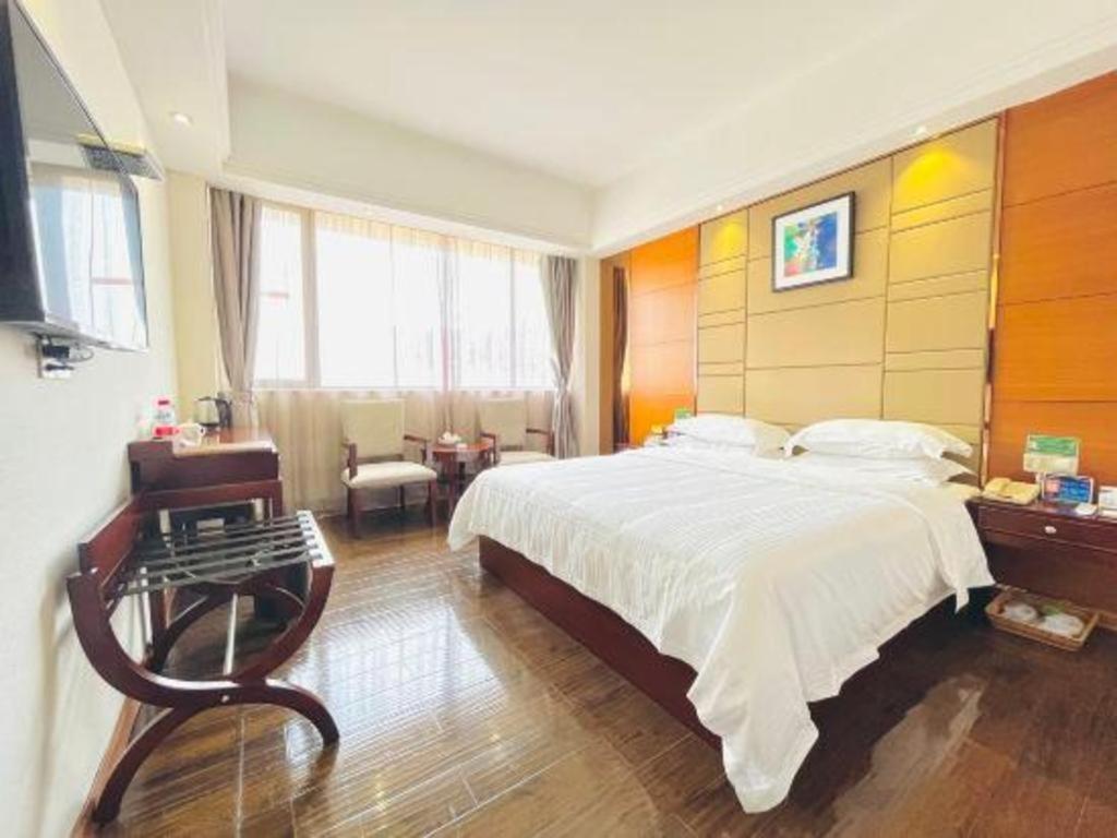 Greentree Inn Guangdong Jieyang Bus Terminal Station Ronghua Avenue Business Hotel Bagian luar foto