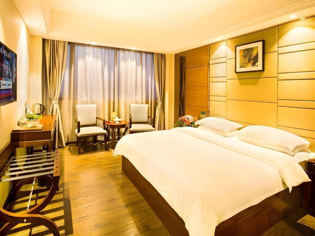 Greentree Inn Guangdong Jieyang Bus Terminal Station Ronghua Avenue Business Hotel Bagian luar foto