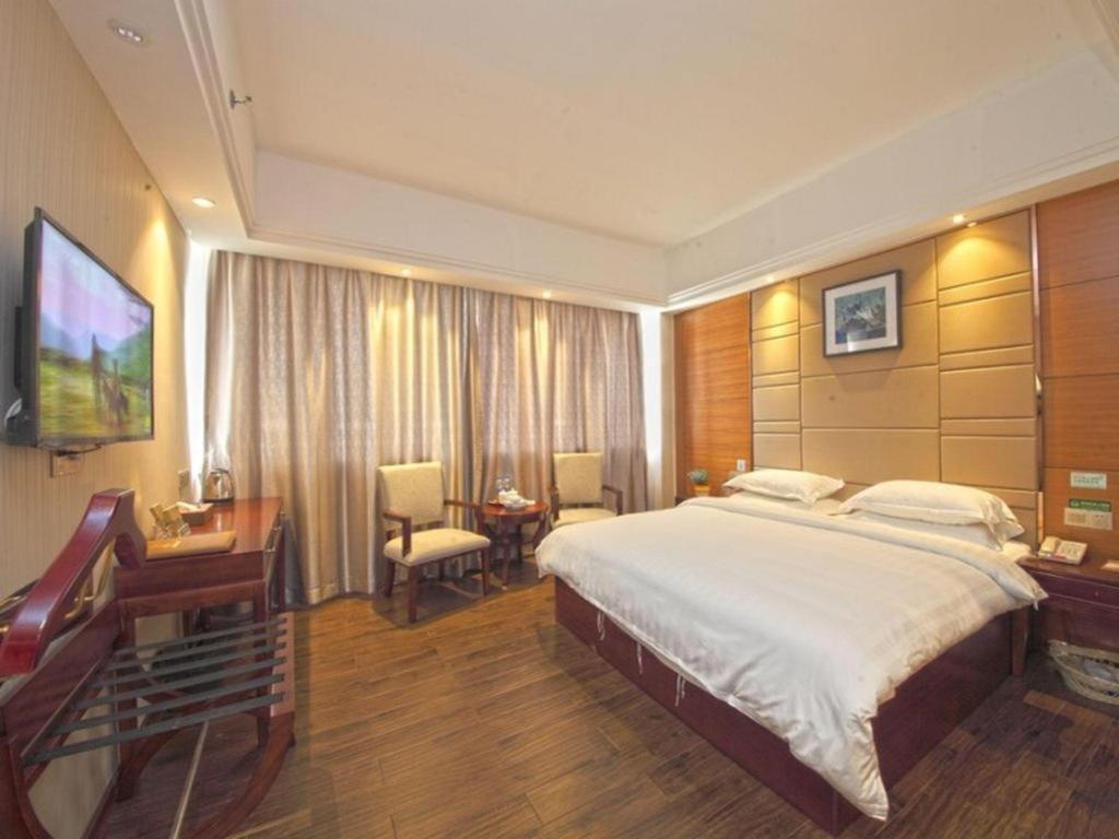 Greentree Inn Guangdong Jieyang Bus Terminal Station Ronghua Avenue Business Hotel Bagian luar foto