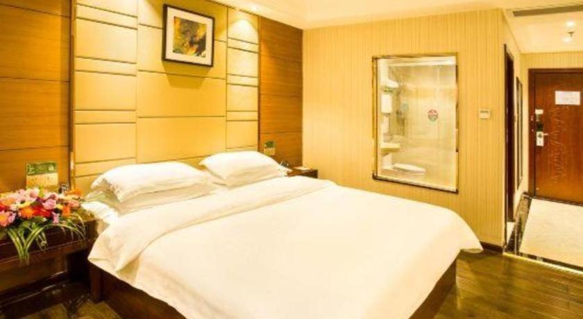 Greentree Inn Guangdong Jieyang Bus Terminal Station Ronghua Avenue Business Hotel Bagian luar foto