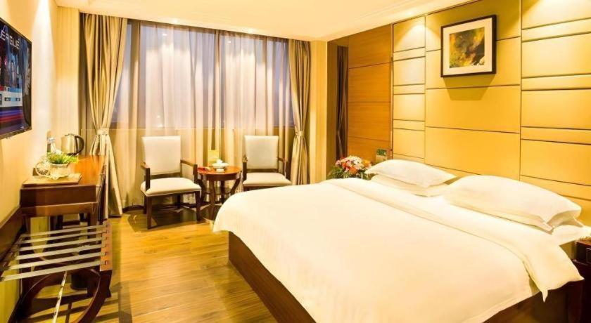 Greentree Inn Guangdong Jieyang Bus Terminal Station Ronghua Avenue Business Hotel Bagian luar foto