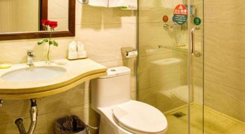 Greentree Inn Guangdong Jieyang Bus Terminal Station Ronghua Avenue Business Hotel Bagian luar foto
