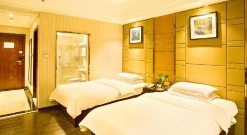 Greentree Inn Guangdong Jieyang Bus Terminal Station Ronghua Avenue Business Hotel Bagian luar foto